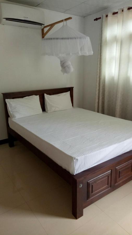Umaya Holiday Home อนุราธปุระ ภายนอก รูปภาพ