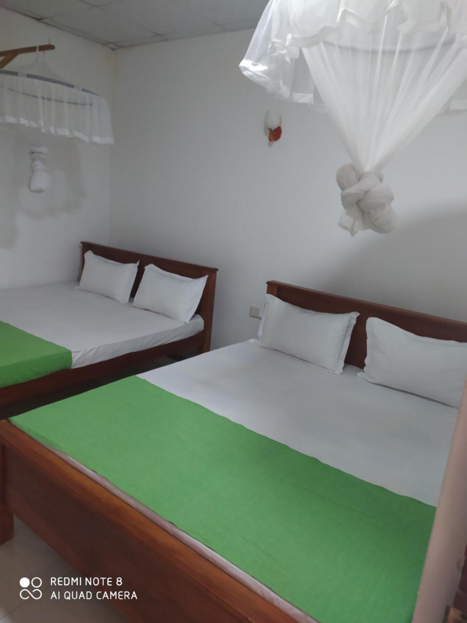 Umaya Holiday Home อนุราธปุระ ภายนอก รูปภาพ