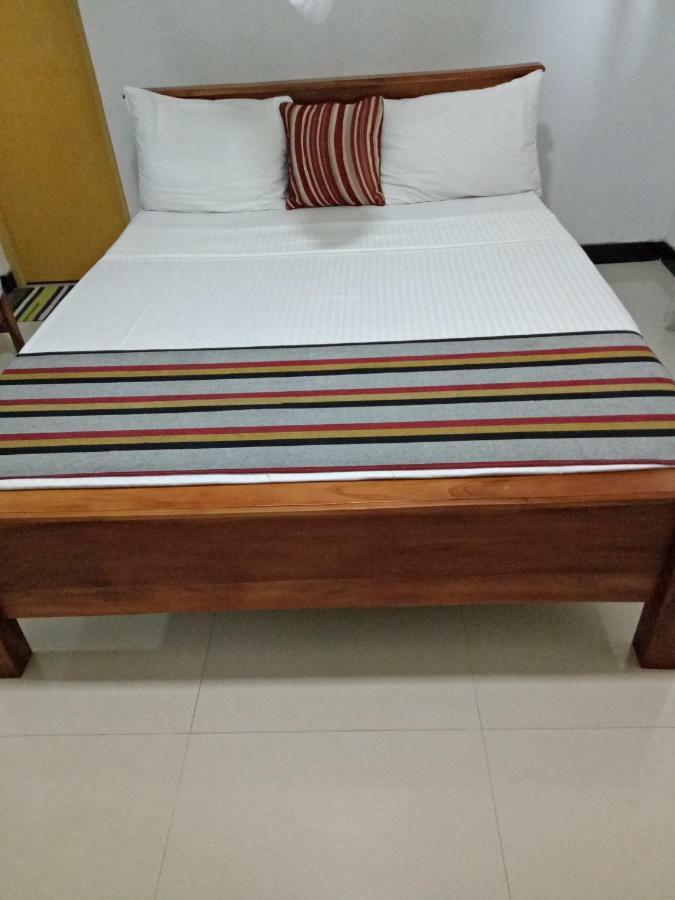 Umaya Holiday Home อนุราธปุระ ภายนอก รูปภาพ